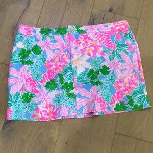 Travel worthy Lilly Pulitzer skort